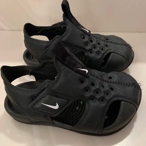 Nike Sunray sandals